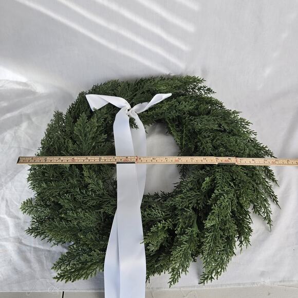 Artifical Pine Wreath Green with White Bow 20" New - Picture 4 of 7